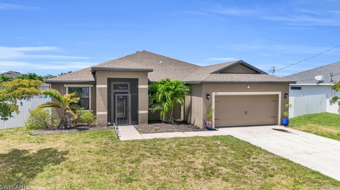 709 12th Ter, Cape Coral, FL 33991-2719