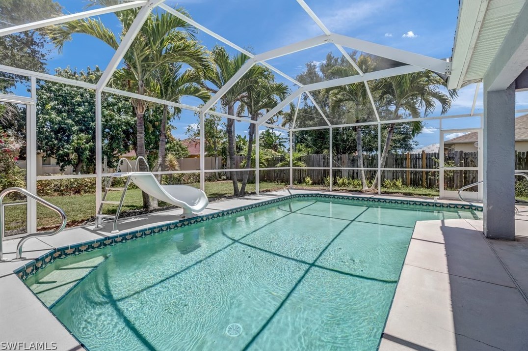 2015 Academy Blvd, Cape Coral, FL 33990-2557