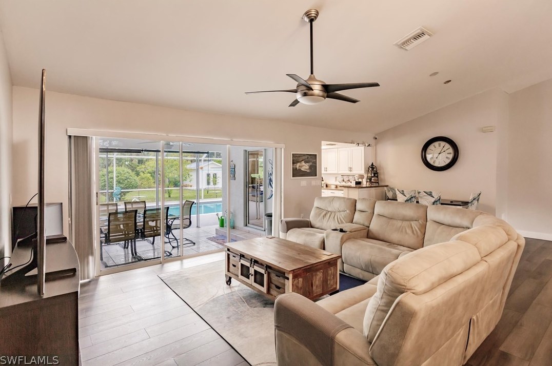 401 Jefferson Ave, Lehigh Acres FL  33936-4347 exterior