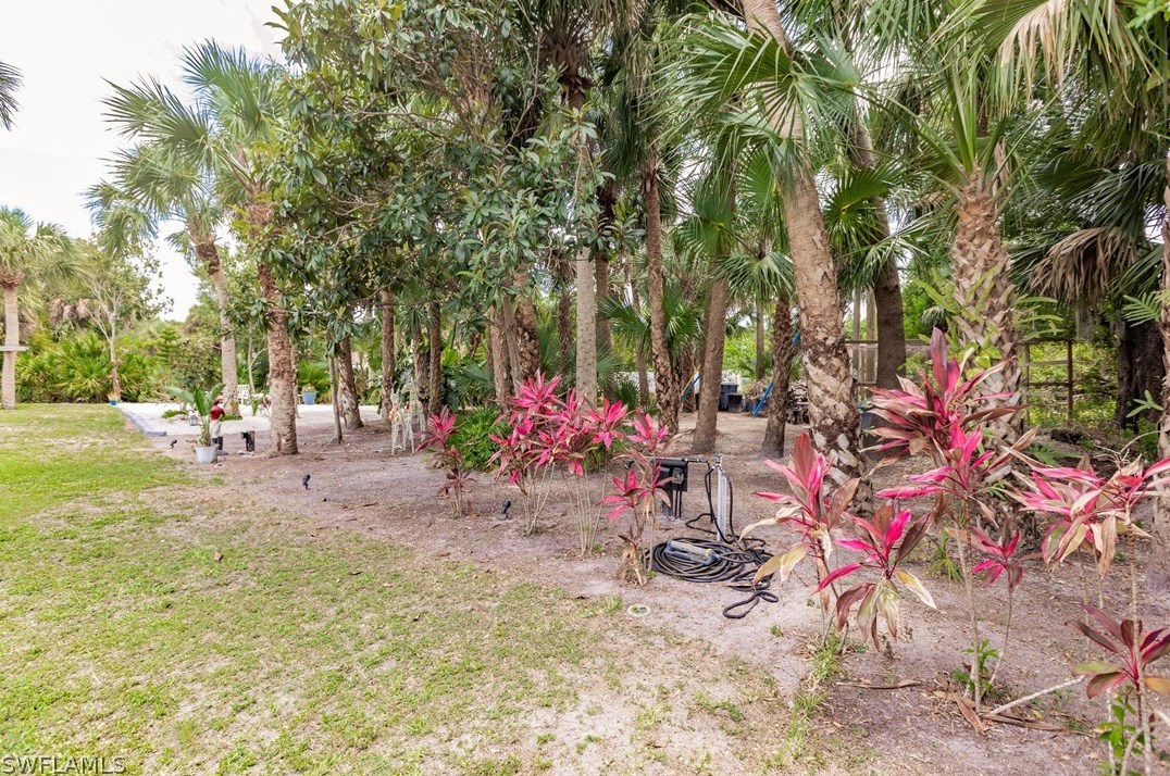 401 Jefferson Ave, Lehigh Acres FL  33936-4347 exterior