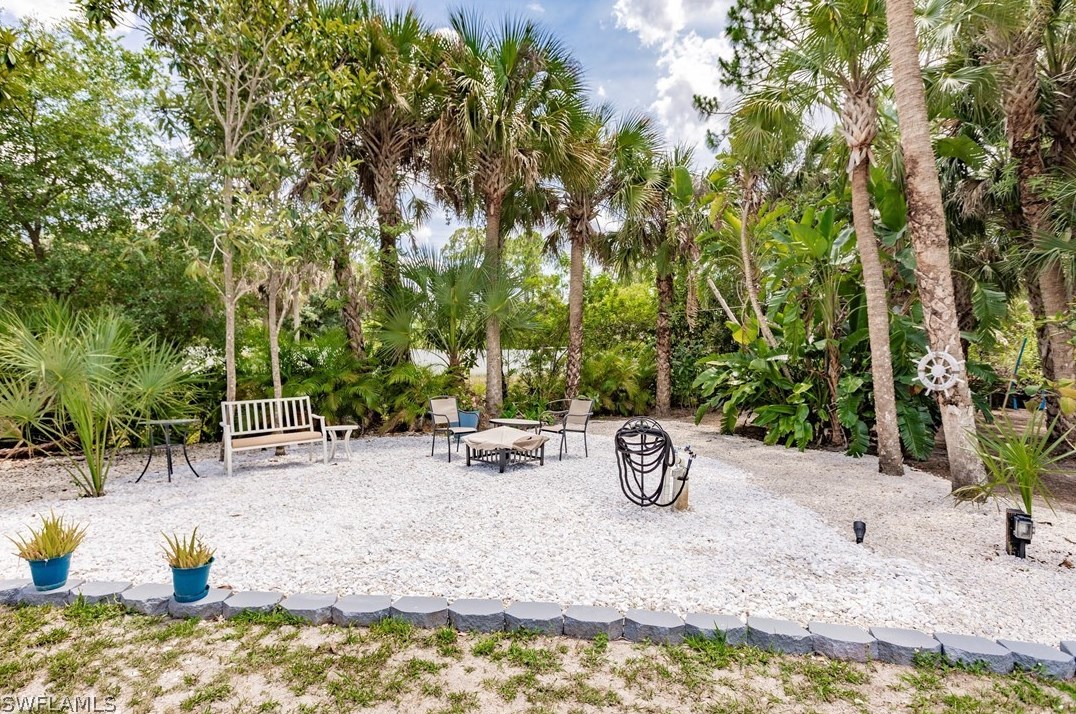 401 Jefferson Ave, Lehigh Acres FL  33936-4347 exterior