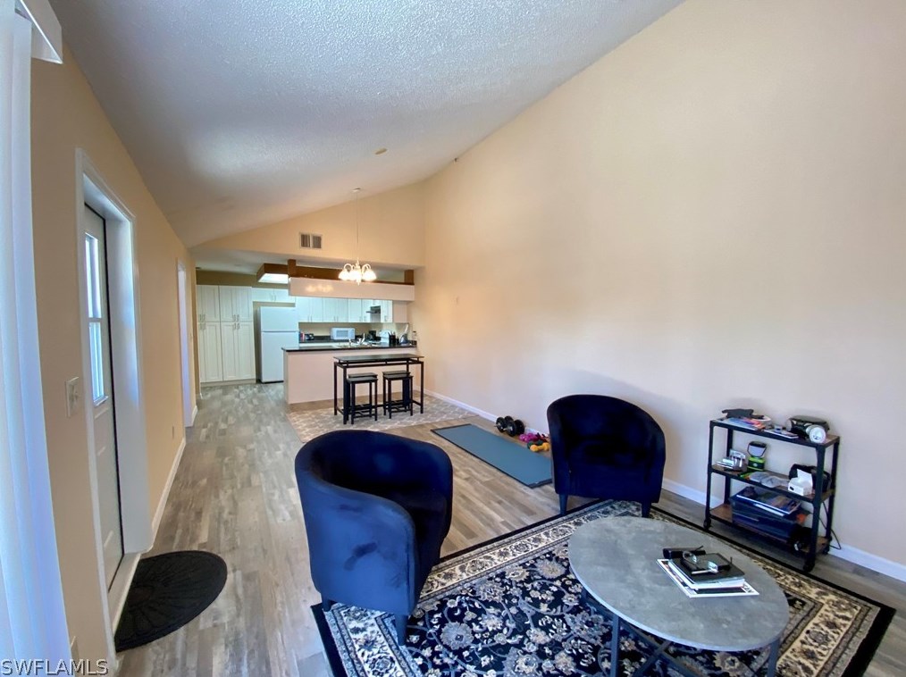 5606 Foxlake Dr, Fort Myers, FL 33917-5628