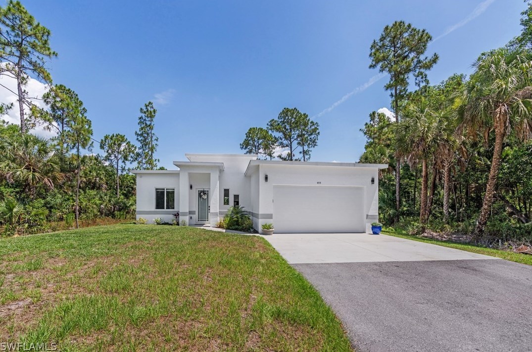 455 45th Ave, Naples, FL 34120-6410