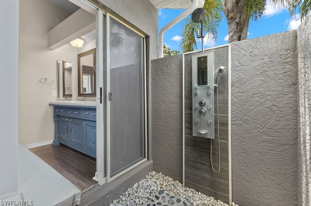 106 Roosevelt Ave, Lehigh Acres FL exterior