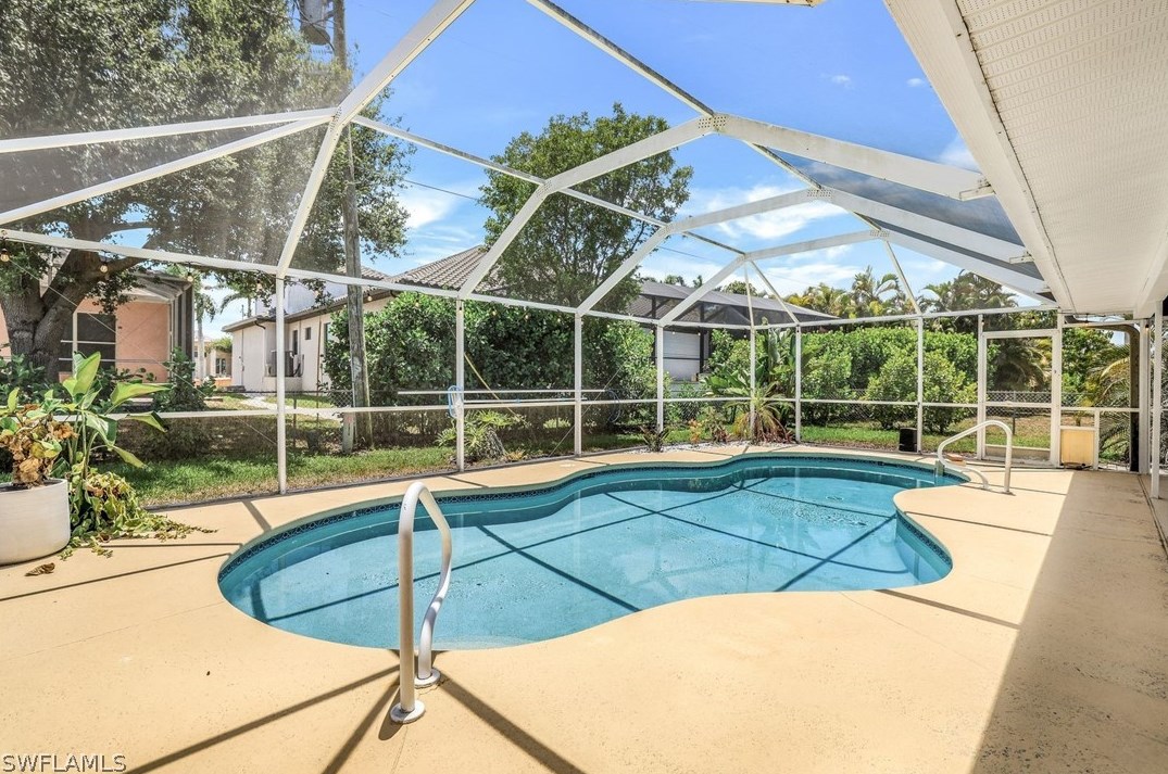 740 Coral Dr, Cape Coral, FL 33904-5901