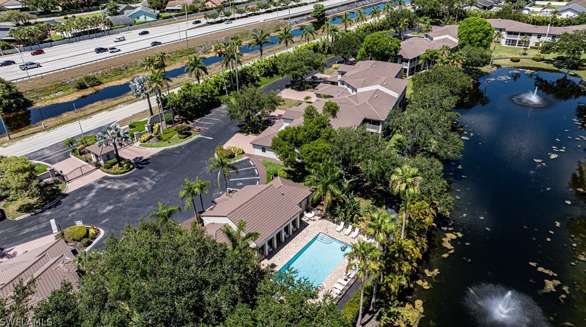 800 Diamond Cir, Naples FL  34110-1386 exterior