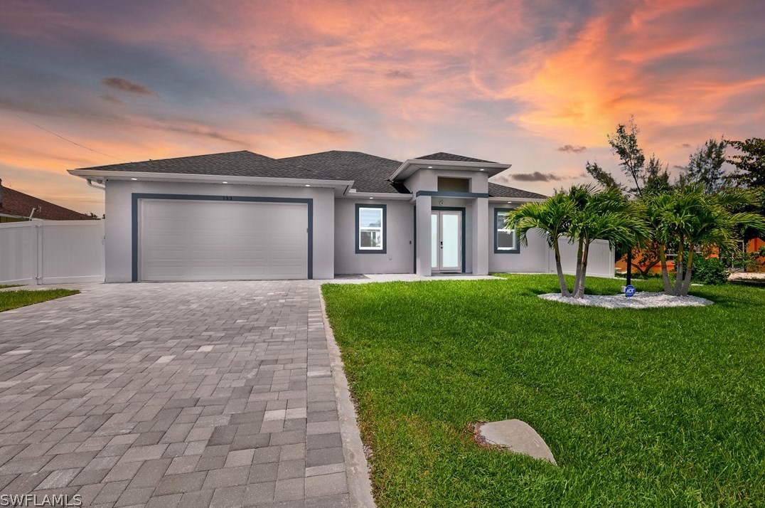 133 17th St, Cape Coral, FL 33990-2214