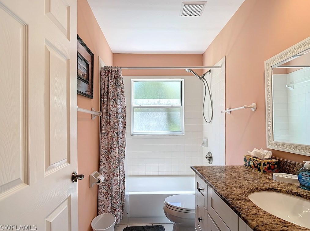 3661 5th Ave, Naples FL  34117-4109 exterior