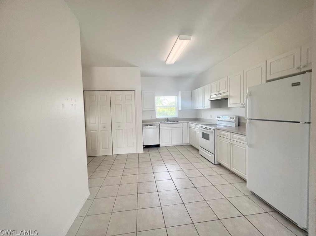 5612 Rose Garden Rd, Cape Coral, FL 33914-8047