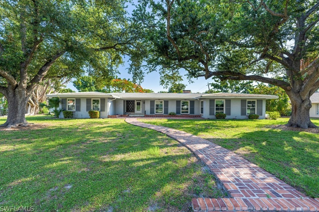 1369 Wales Dr, Fort Myers, FL 33901-7758
