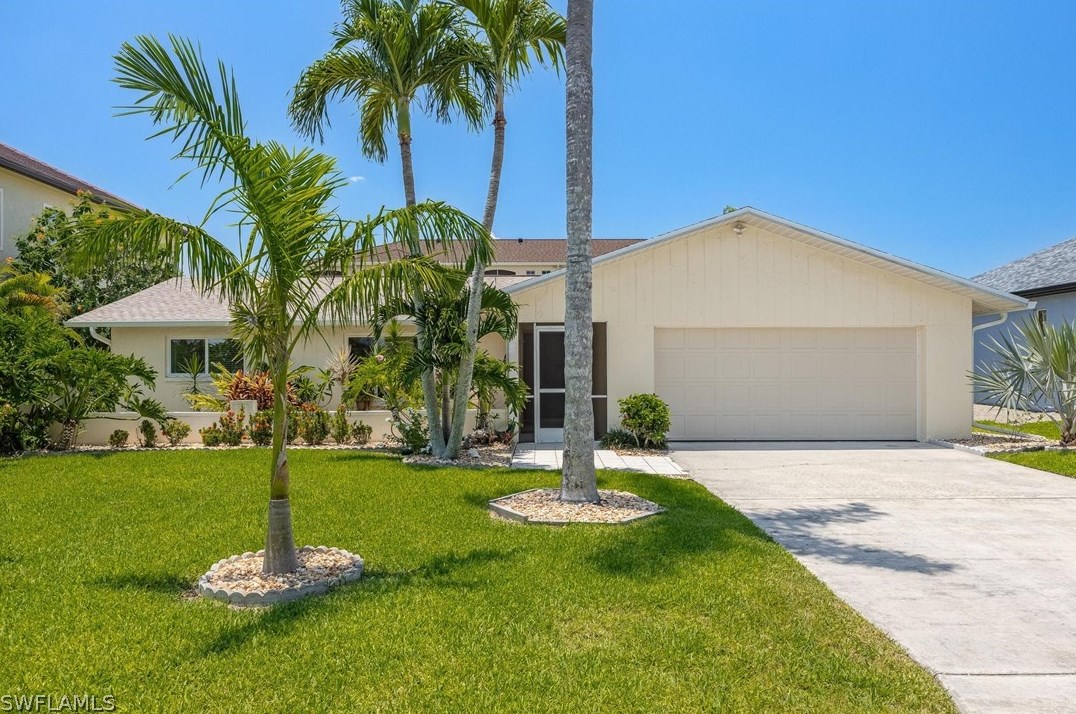 2056 Ottersrest Ln, Cape Coral, FL 33990-3810