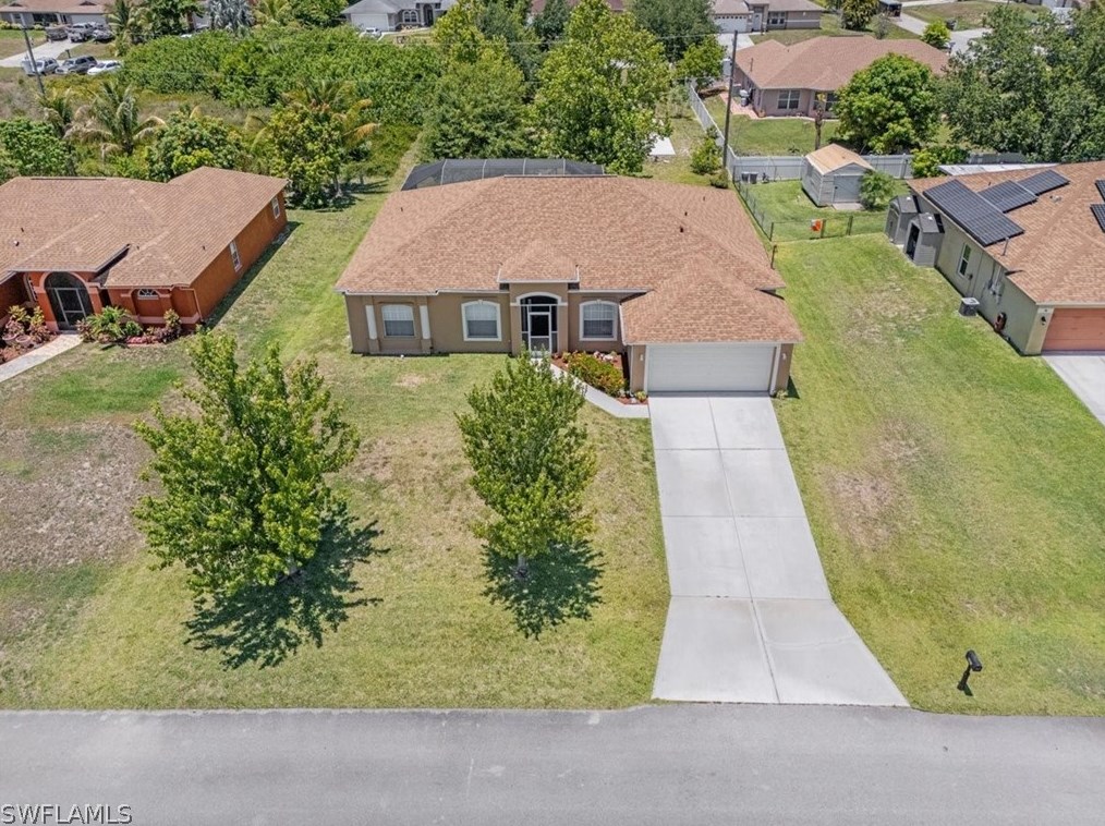 821 Carlfield Ave, Lehigh Acres, FL 33971-7544