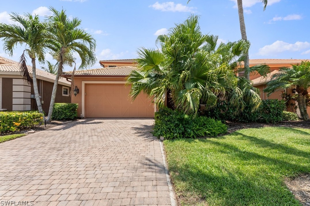 9182 River Otter Dr, Fort Myers, FL 33912-8920