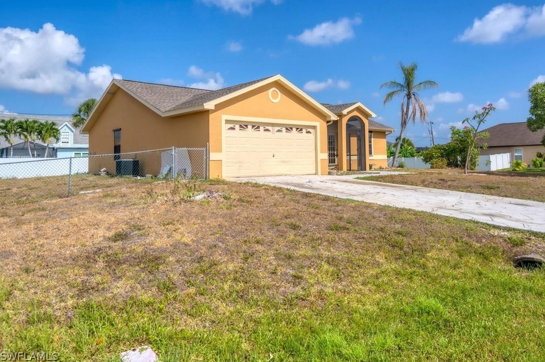 3002 4th Ave, Cape Coral, FL 33909-0068