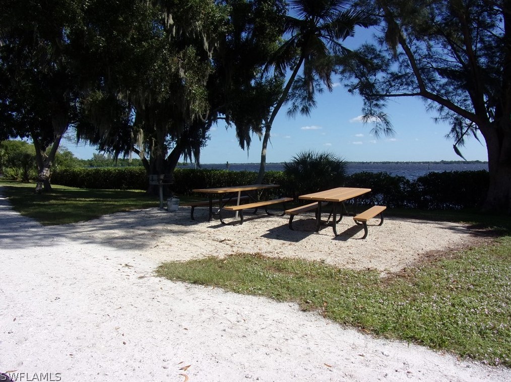 14513 Nathan Hale Ln, Fort Myers FL  33917-9041 exterior