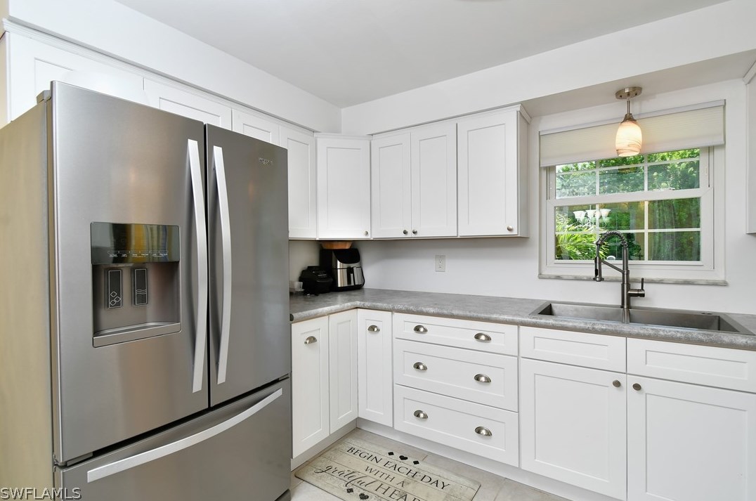 421 Robert Ave, Lehigh Acres FL exterior