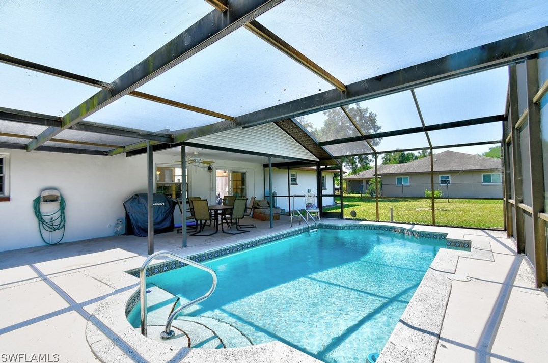 421 Robert Ave, Lehigh Acres FL exterior