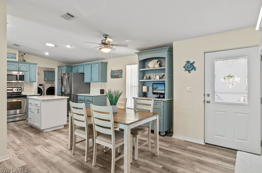 2950 Sloop Ln, Saint James City FL  33956-2388 exterior