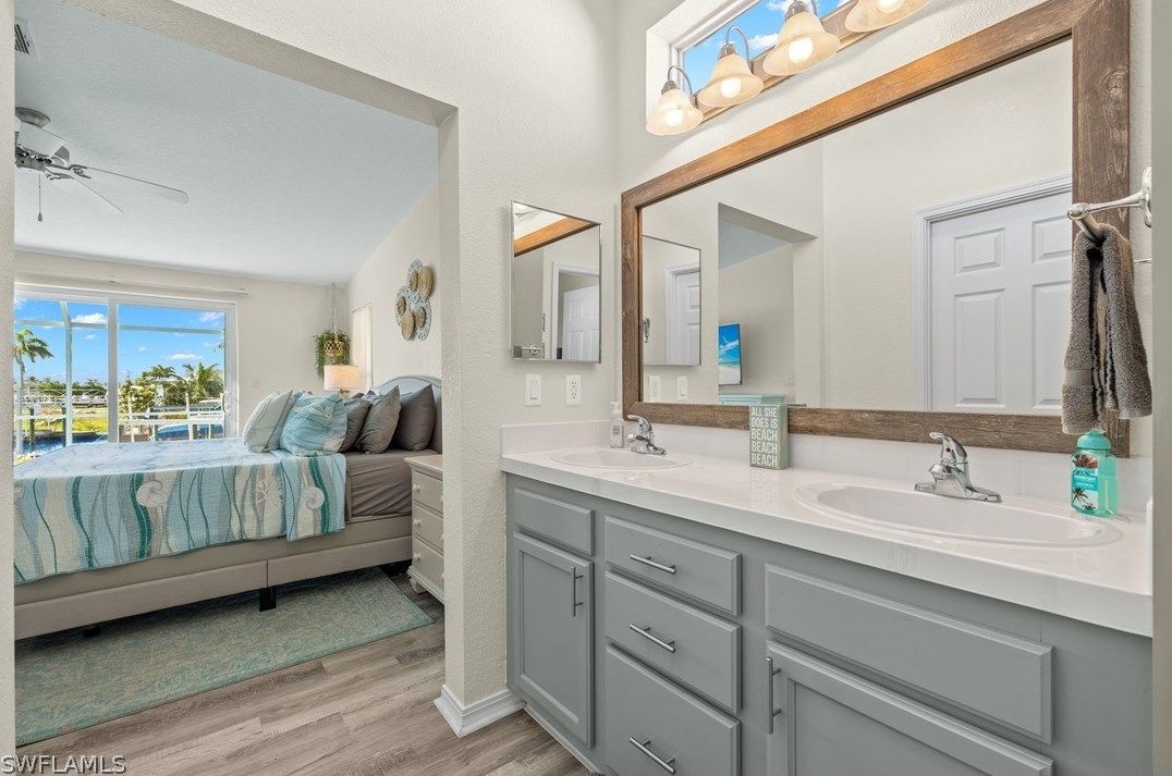 2950 Sloop Ln, Saint James City FL  33956-2388 exterior