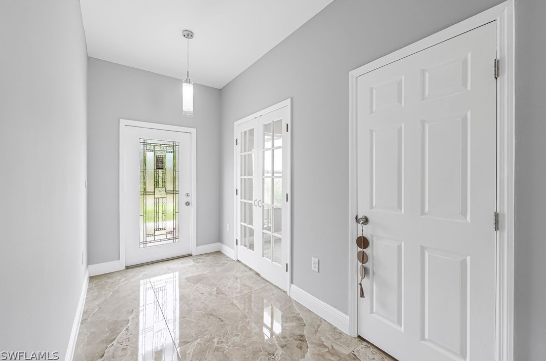 727 Ferndale Ave, Lehigh Acres, FL 33974-4865