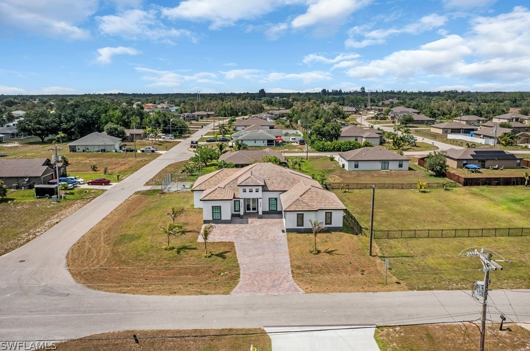 239 Blackstone Dr, Fort Myers, FL 33913-7501