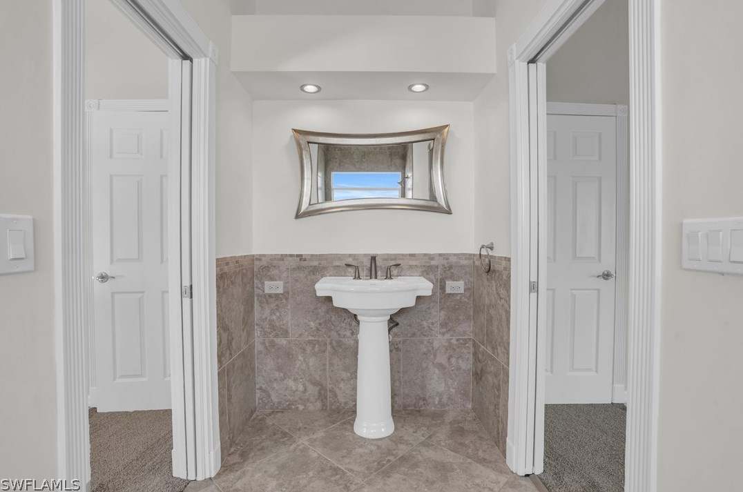 8721 Belle Meade Dr, Fort Myers FL  33908-6007 exterior