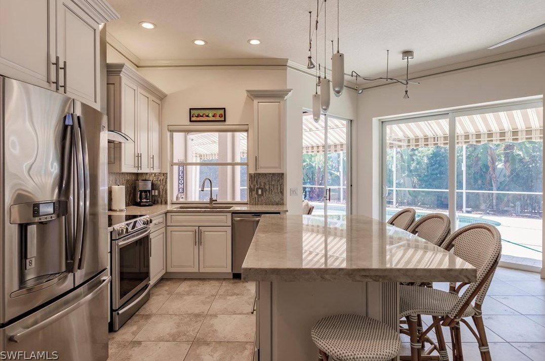 12816 Yacht Club Cir, Fort Myers, FL 33919-4591