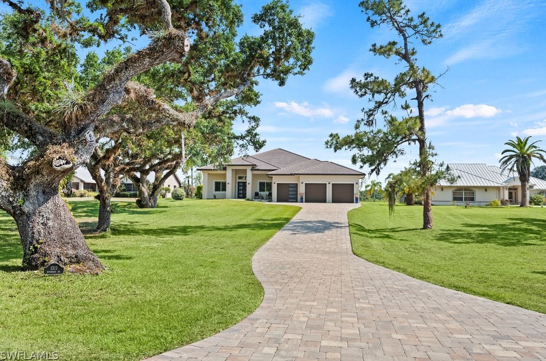 1311 Riverbend Dr, Labelle, FL 33935-9408