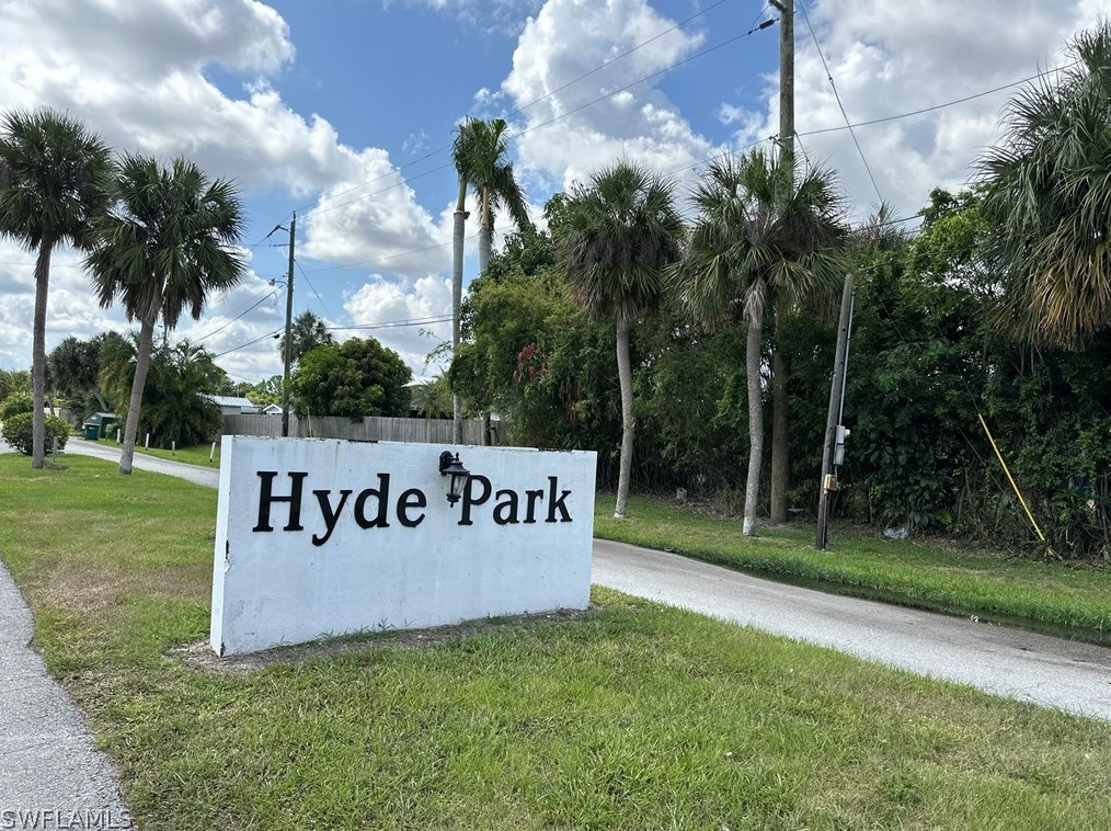 821 Courtington Ln, Fort Myers, FL 33919-3269