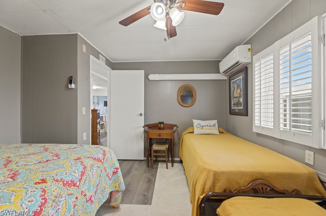 339 Shoreland Dr, Fort Myers FL  33905-3147 exterior