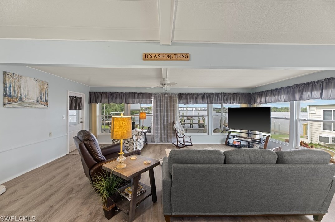 339 Shoreland Dr, Fort Myers FL  33905-3147 exterior