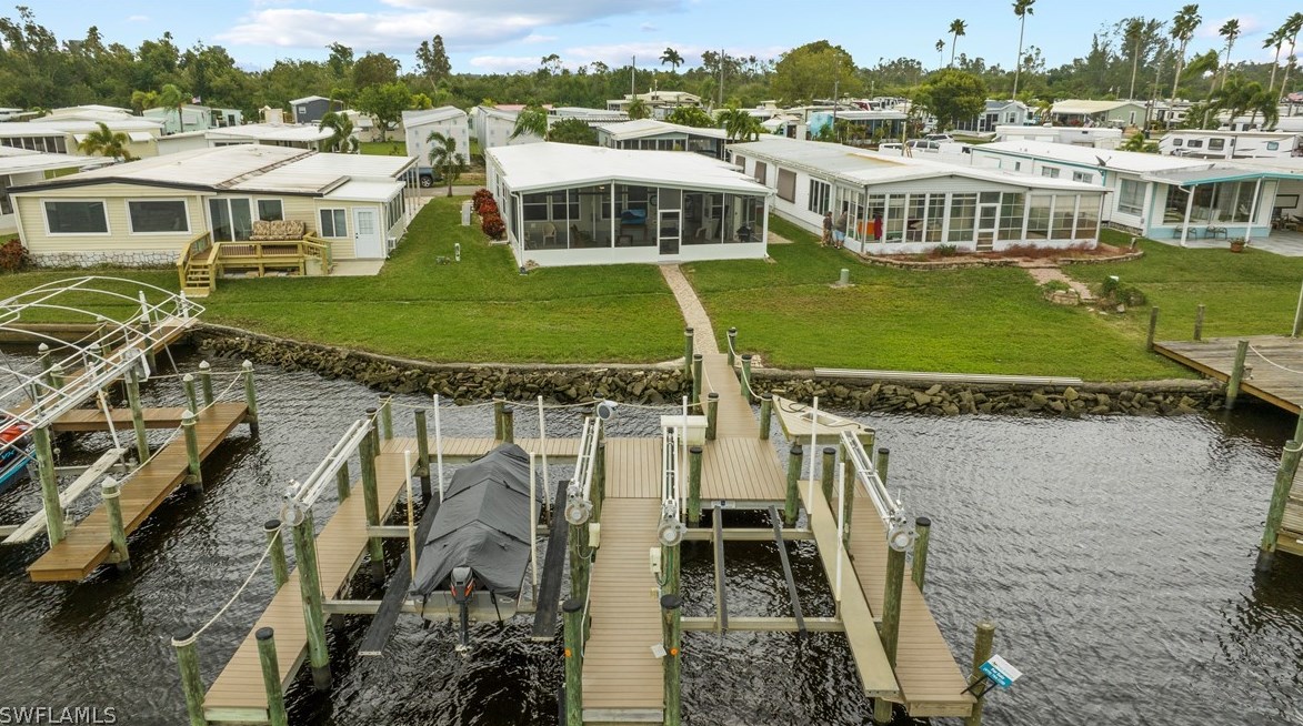 339 Shoreland Dr, Fort Myers FL  33905-3147 exterior