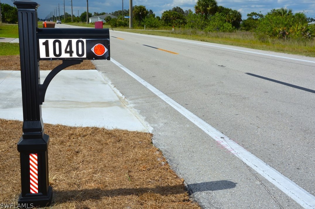 1040 Bell Blvd S, Lehigh Acres, FL 33974