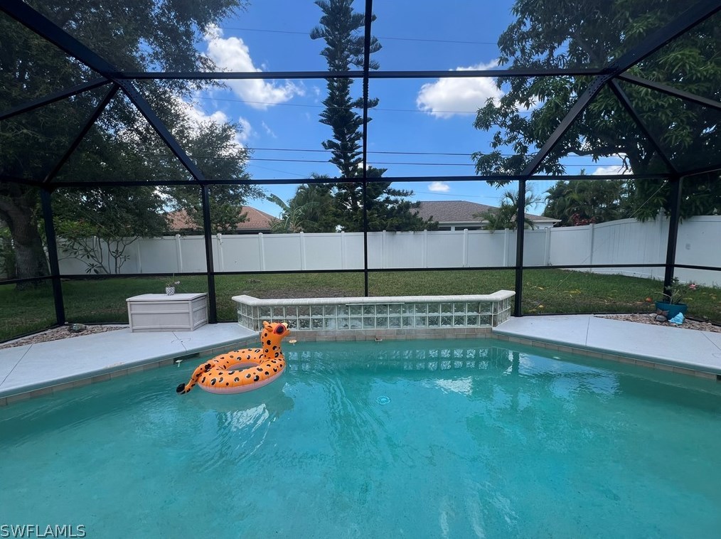 1726 Country Club Blvd, Cape Coral, FL 33990-2305