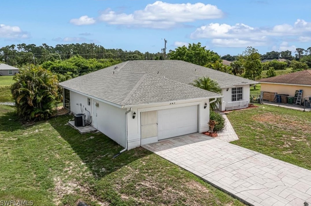 527 Jefferson Dr, Lehigh Acres, FL 33936