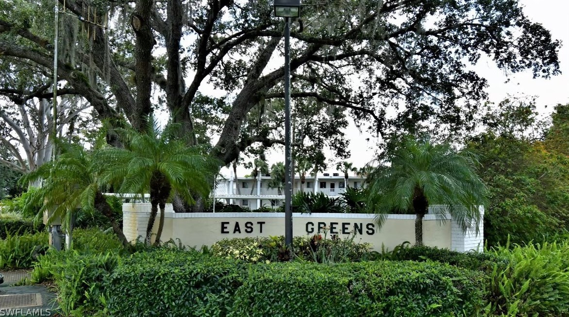 2 Regency Ct, Lehigh Acres FL  33936-5287 exterior