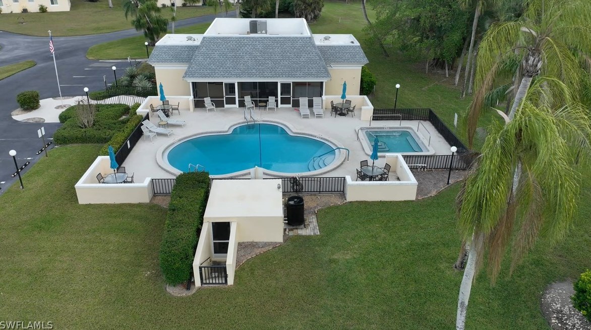 2 Regency Ct, Lehigh Acres FL  33936-5287 exterior