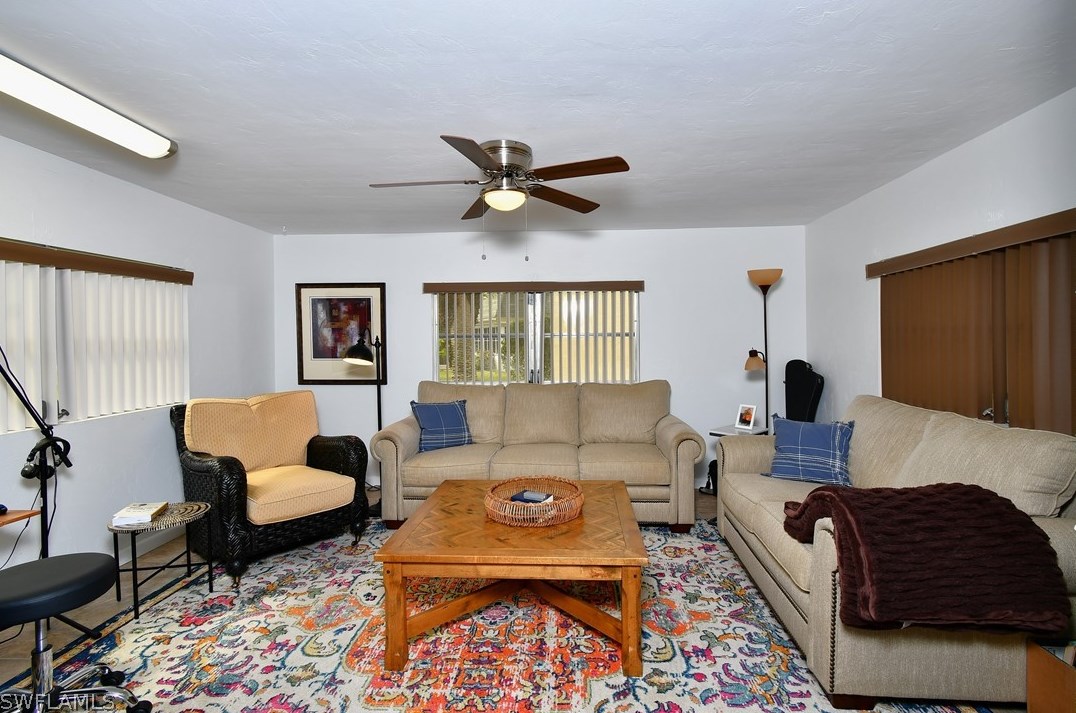 2 Regency Ct, Lehigh Acres FL  33936-5287 exterior