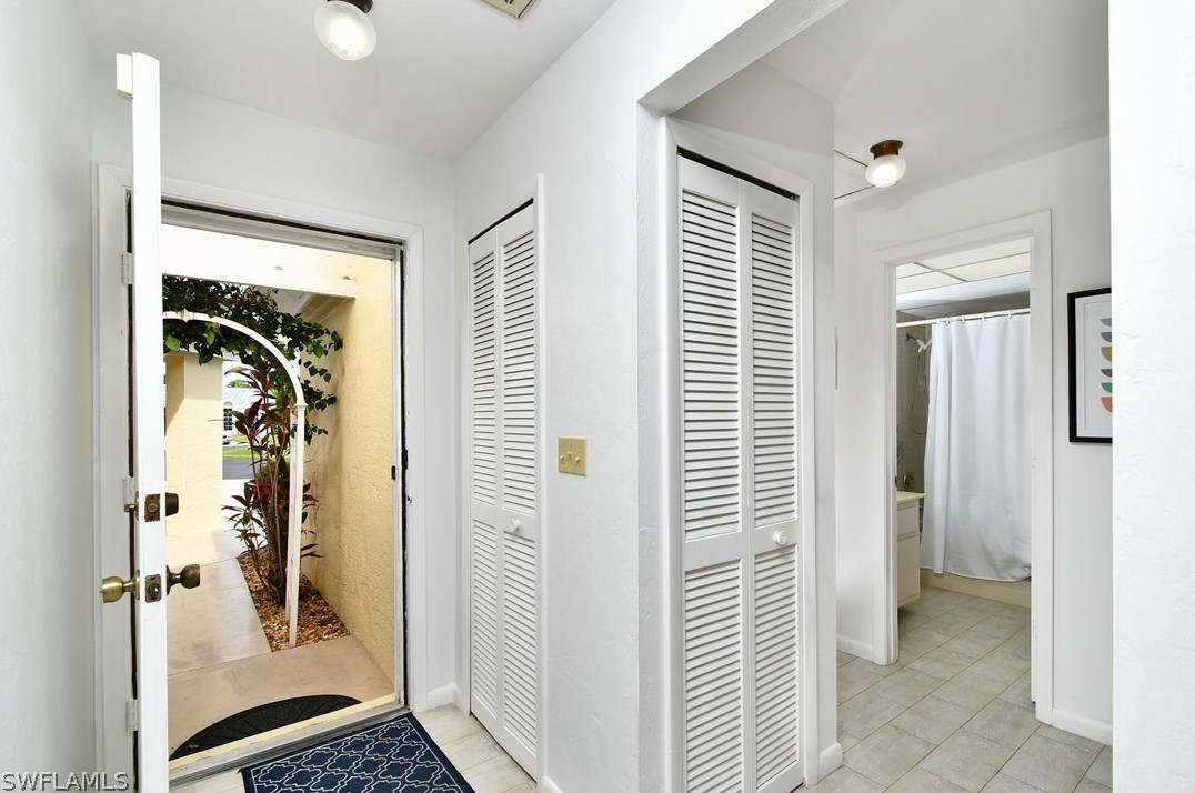 2 Regency Ct, Lehigh Acres FL  33936-5287 exterior