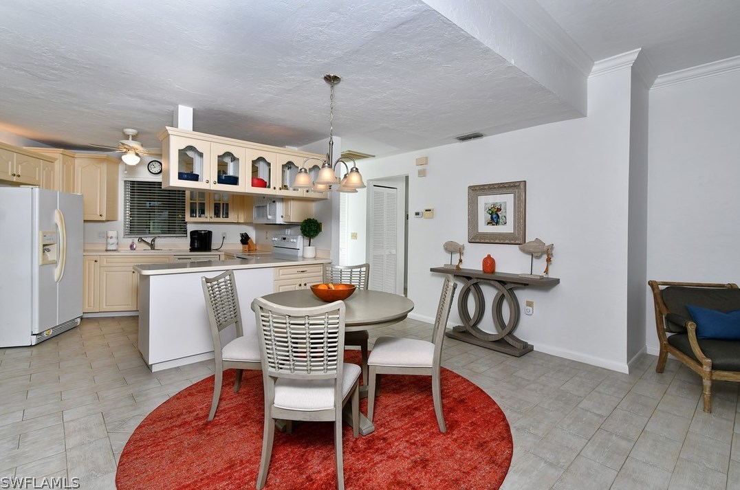 2 Regency Ct, Lehigh Acres FL  33936-5287 exterior