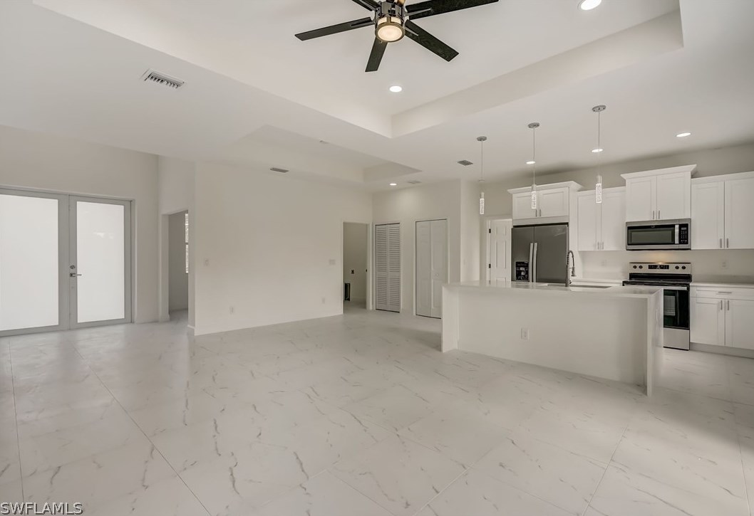 6007 Lacota Ave, Fort Myers FL  33905-5719 exterior