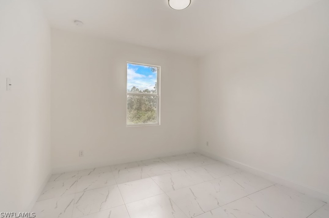 6007 Lacota Ave, Fort Myers FL  33905-5719 exterior