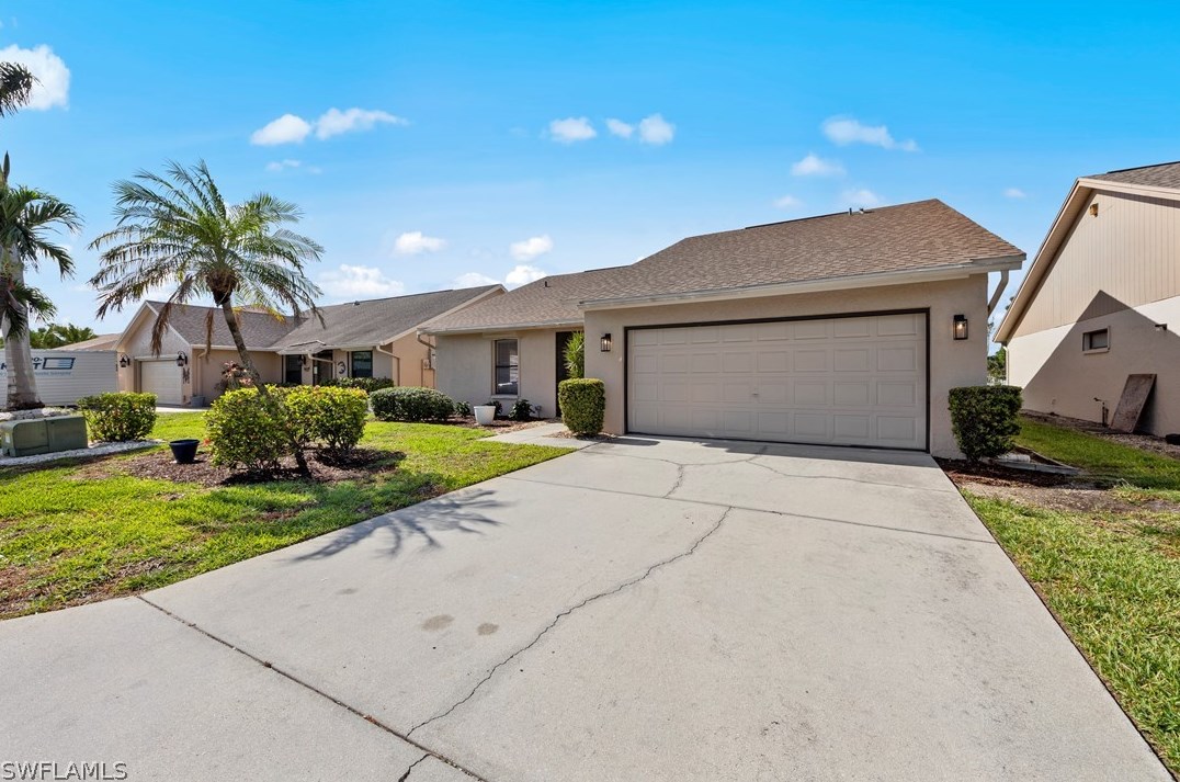 11971 Caravel Cir, Fort Myers, FL 33908-3929