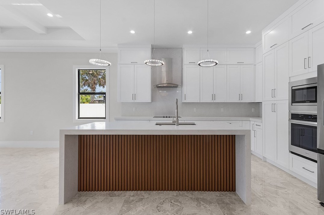 689 101 Ave, Naples FL 34108-3206 exterior