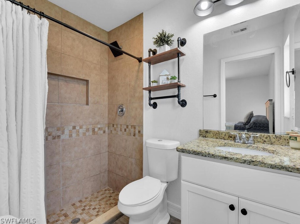 1621 6 Ln, Cape Coral FL  33990-1606 exterior