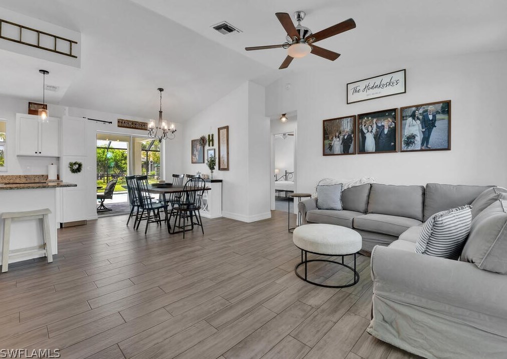 1621 6th Ln, Cape Coral FL  33990-1637 exterior