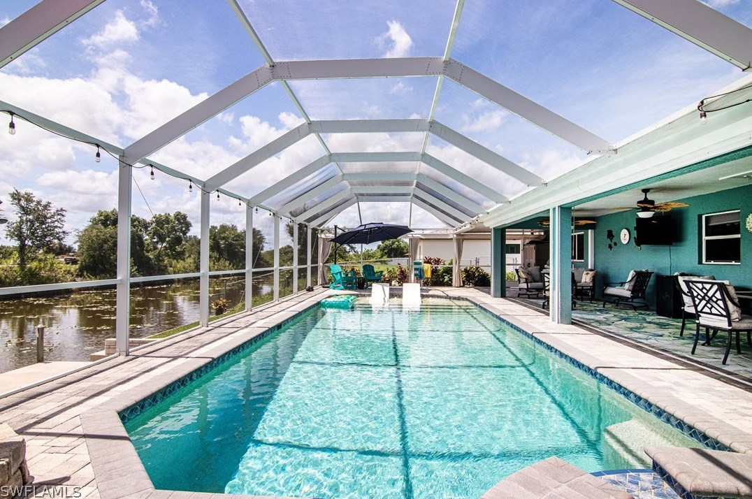 1715 10th Ave, Cape Coral FL  33909-5327 exterior