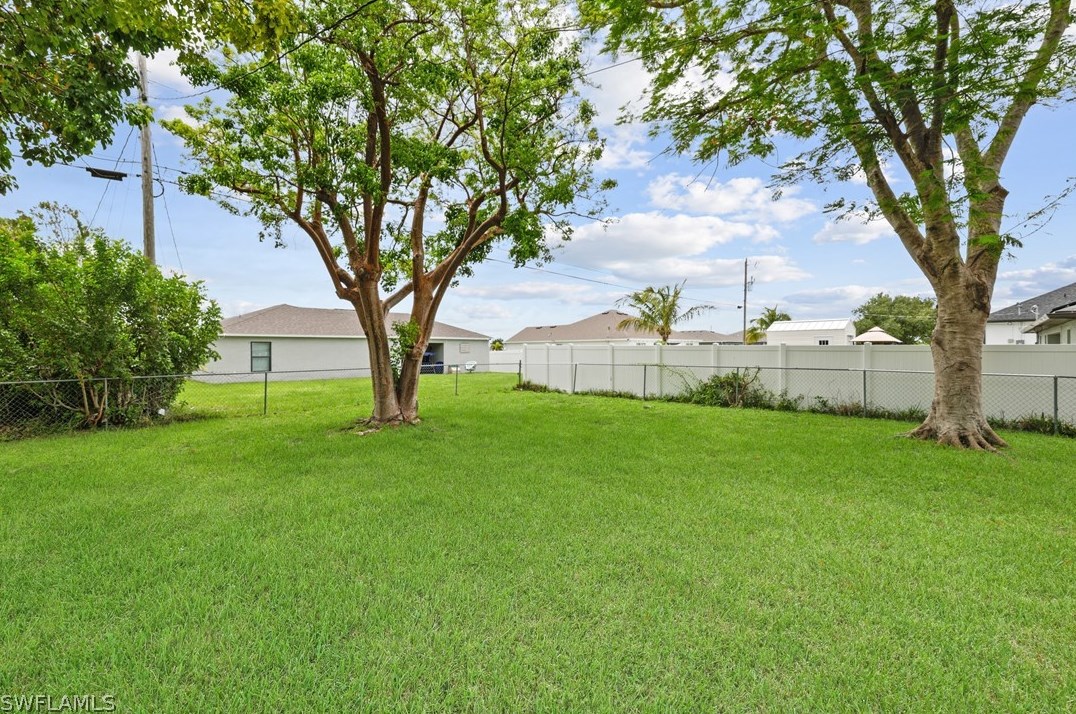803 Ne 7th Ave, Cape Coral, FL 33909