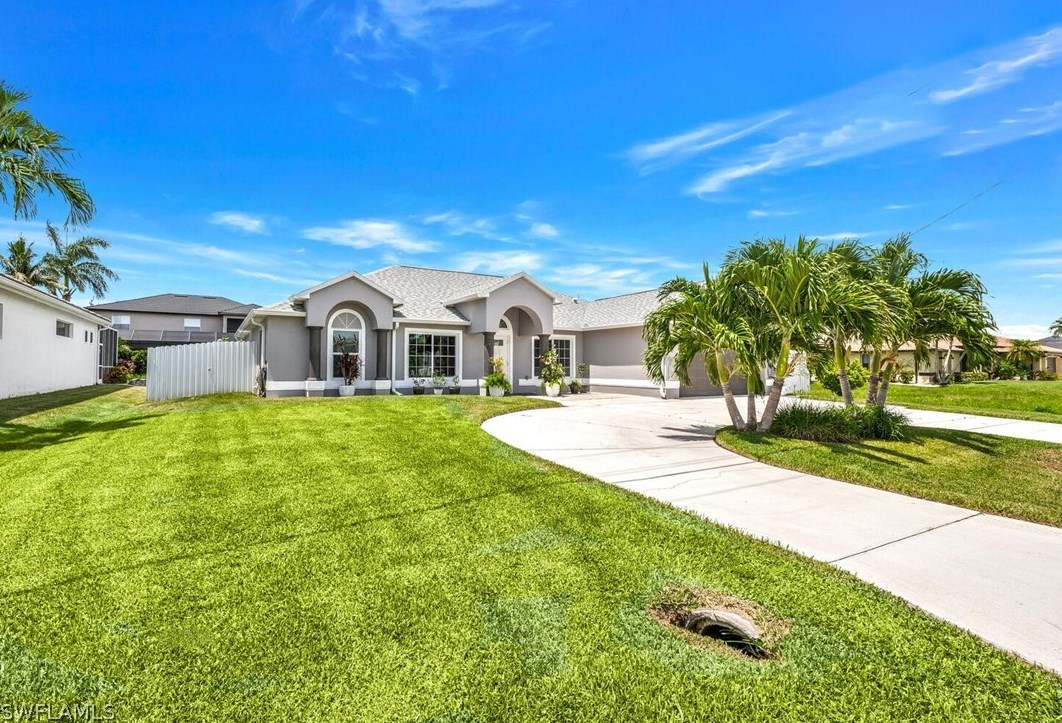2817 Gleason Pkwy, Cape Coral, FL 33914-2014