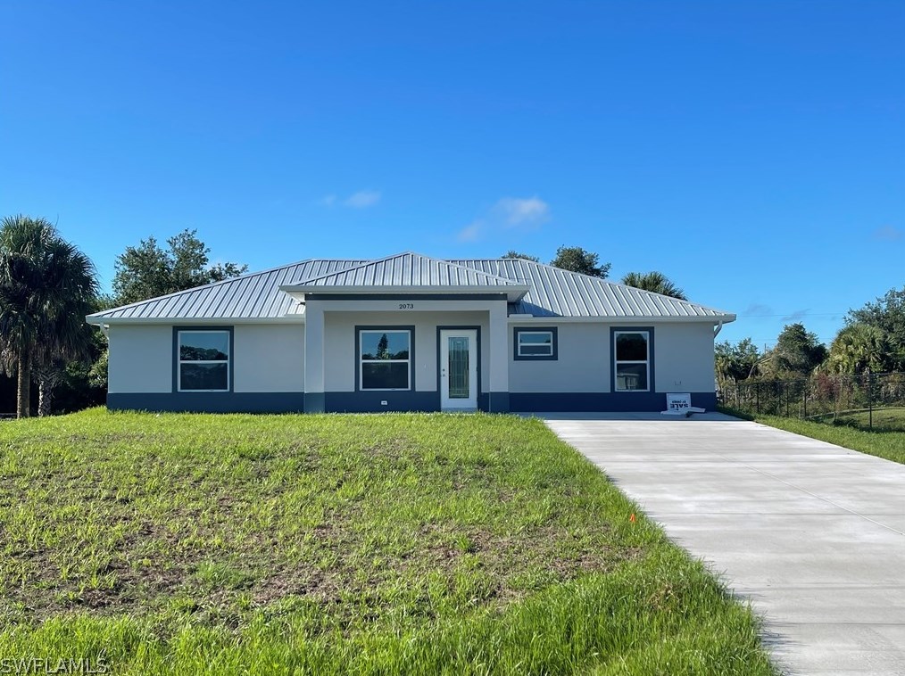 2073 Detroit Dr, Labelle, FL 33935